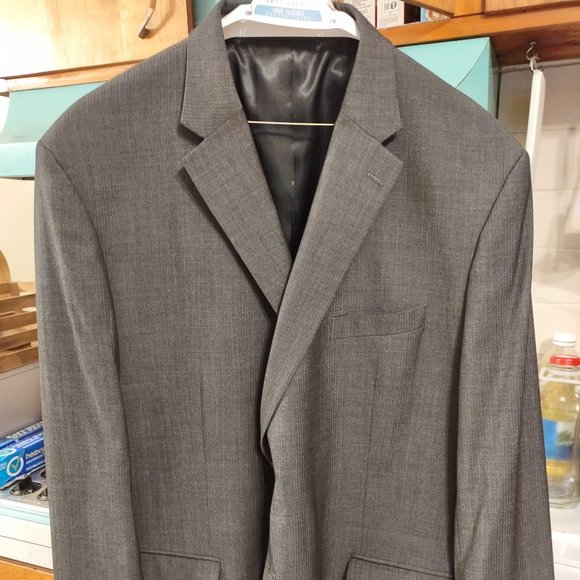 Men's Wearhouse Suit